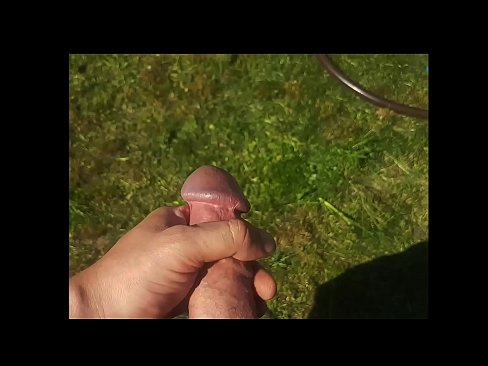 ❤️ Faigheann hottie te a pussy bándearg fucked agus cums le squirt i ghairdín samhraidh ❤❌ Gnéas ag porn % ga.verhentai.ru% ☑